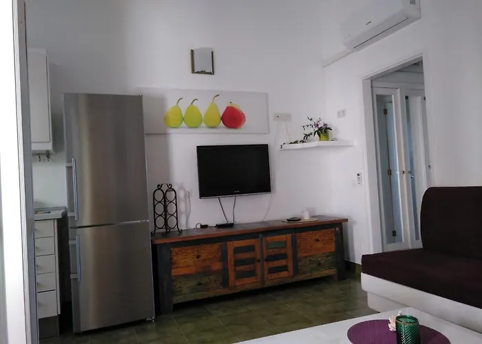 2 Calle Las Azucenas